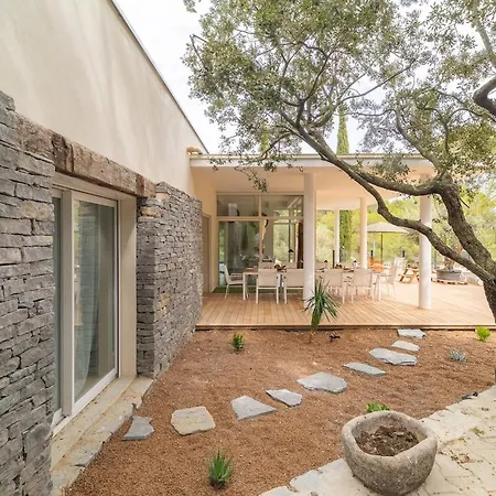 Villa Des Terres With Pool Nimes